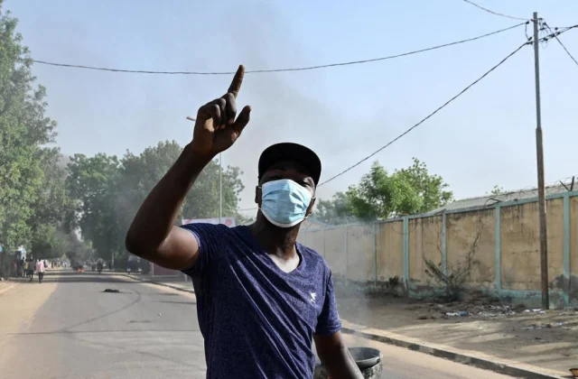 The Chadians’ dilemma, between making use of