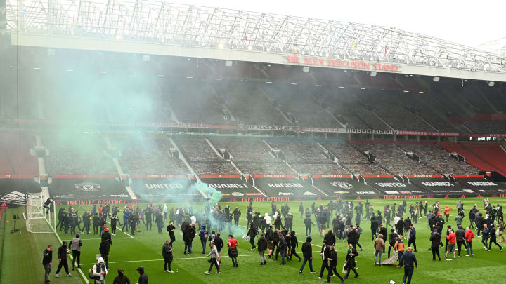The Premier League condemns the Manchester United fan protest