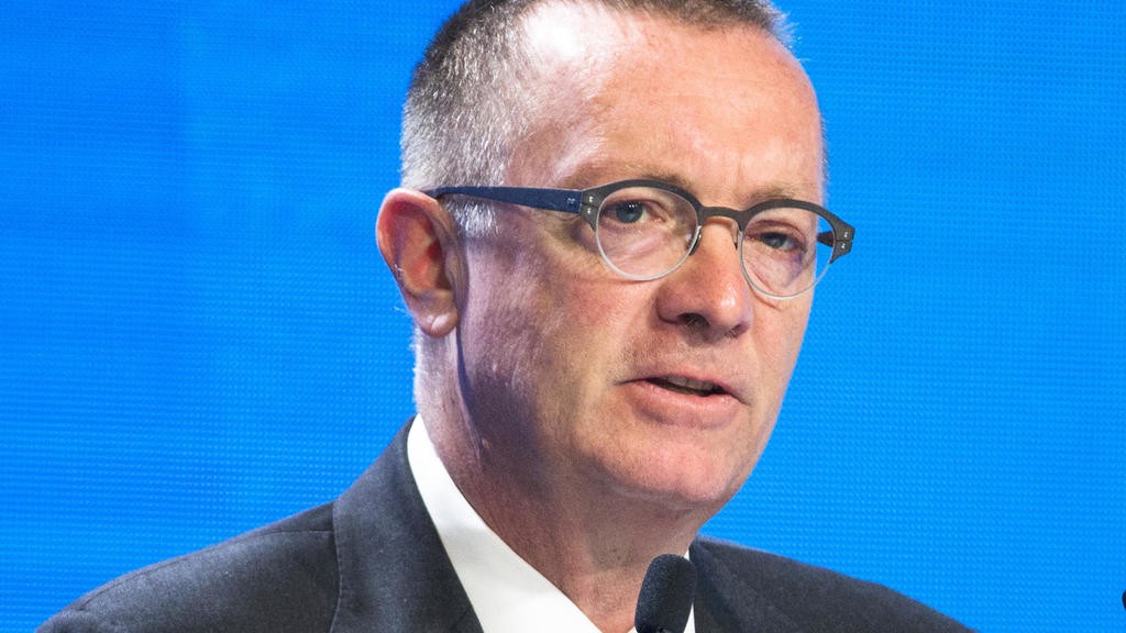 The United States and the EU are putting pressure on