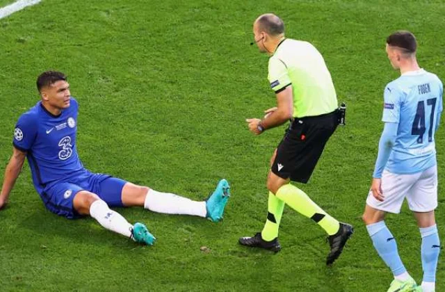 Thiago Silva Oo Dhaawac Ay Chelsea Ka Naxday Kaga Baxay Finalka