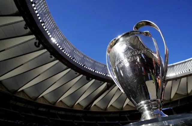 UEFA Oo Isbeddel Ku Samaynaysa Champions League, Goolkii Dibedda Ee