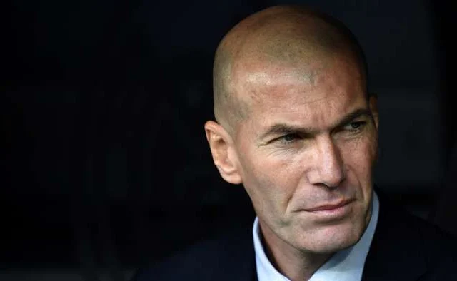 WARKII LA SUGAYAY: Karim Benzema Oo Kashifay Go’aanka Zinedine Zidane