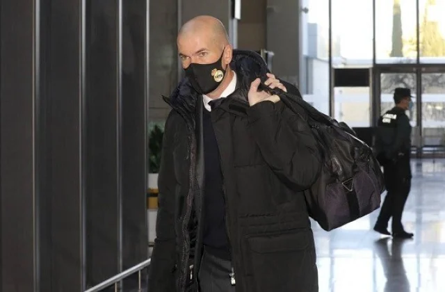WARKII LA SUGAYAY: Zidane Oo Qoraal Dheer Ku Weeraray Florentino Perez