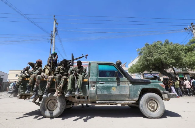 Wasaaradda Gaashaandhigga ee DF ayaa baadi goob ugu jirta ciidamo ka maqan – Axadle