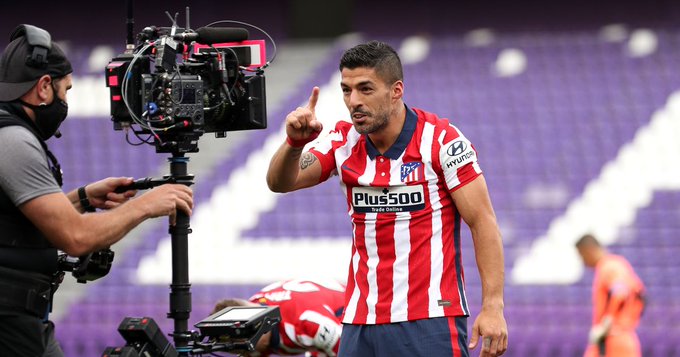 “Wax Hambalyo Ah Maka Heshay Kuwii Barcelona Kaa Eryay?” – Suarez Oo