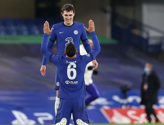 Wixii Uu Sameeyey Thiago Silva Markii Uu Mason Mount Goolka Labaad U
