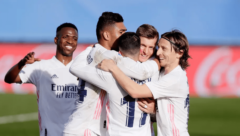 Zinedine Zidane Oo Soo Saaray Liiska Ciyaaryahanadda Actual Madrid Ee