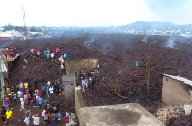 in Goma, the earth continues to shake