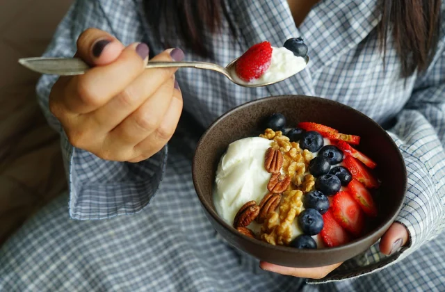 10 Weight Loss Breakfasts That Actually Satisfy, Say Dietitians