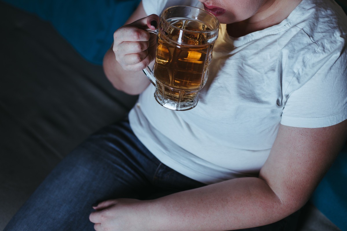 One Major Side Effect of Drinking Alcohol If You’re Overweight,