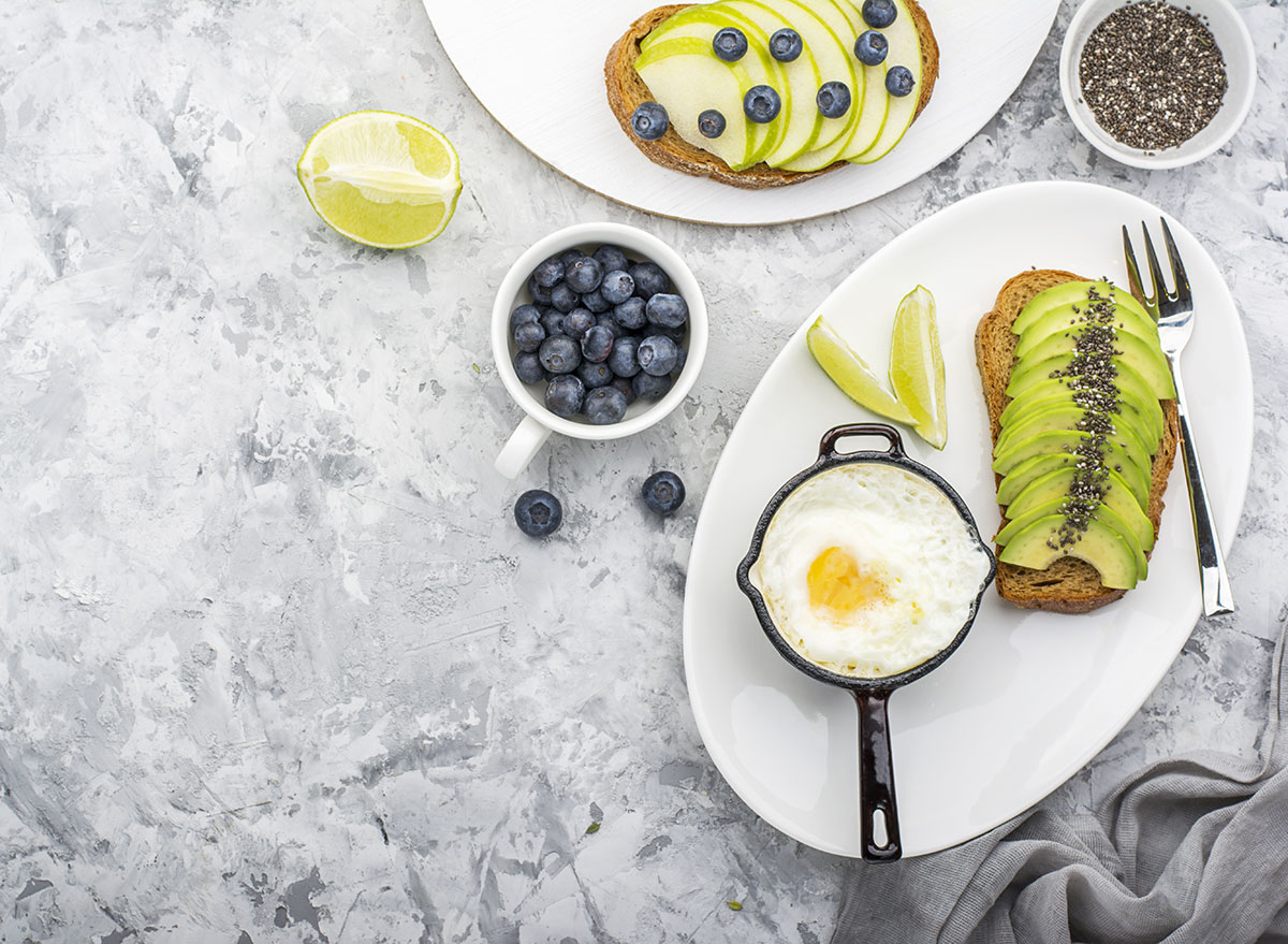 The One Breakfast Trick for a Flat Belly All Day, Say Experts