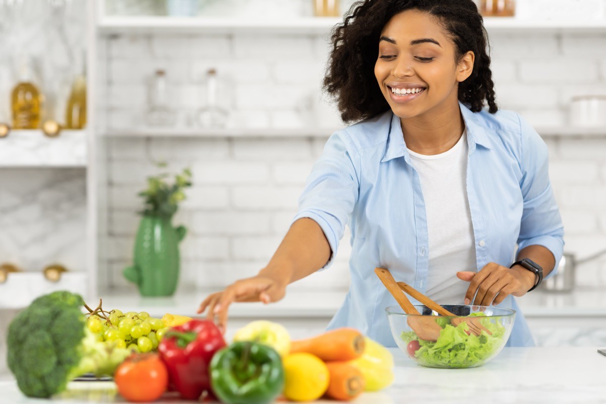 8 Healthy Eating Habits For Your Heart, Say Dietitians