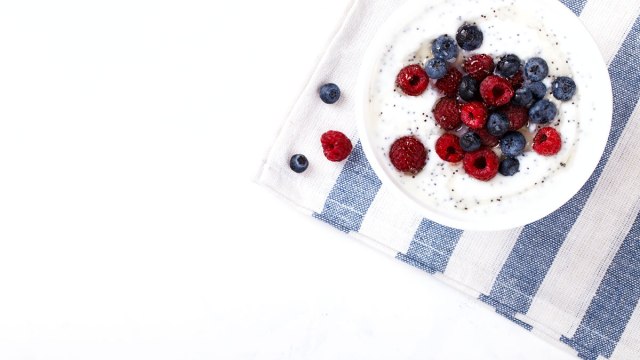 yogurt chia seeds fruit