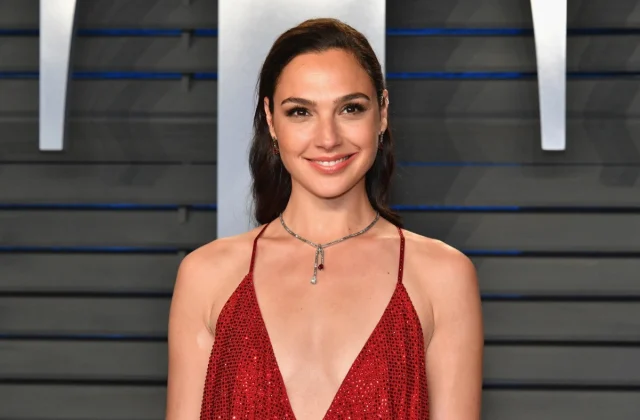 Gal Gadot Says This Diet Keeps Her In Great Shape