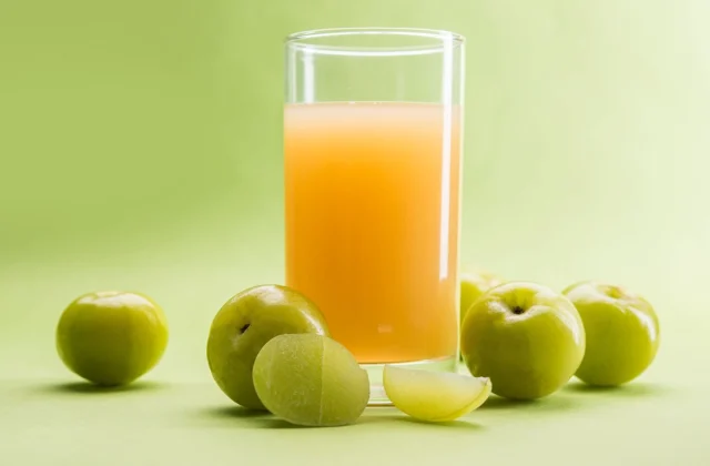 Drinking This Juice May Reduce Belly Fat, Says Science