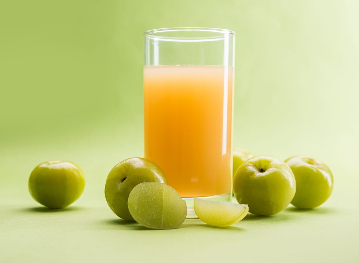 Drinking This Juice May Reduce Belly Fat, Says Science