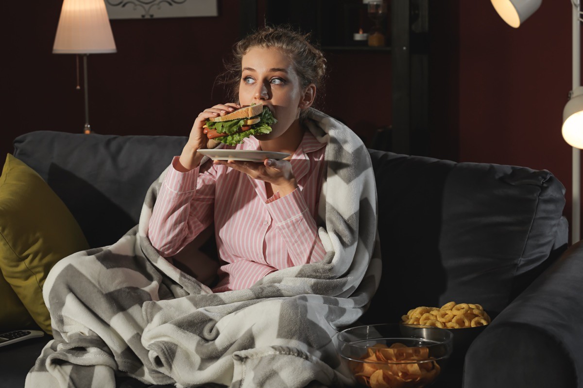 The 3 Worst Eating Habits for Your Waistline, According to New
