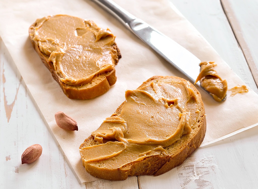 toast with peanut butter