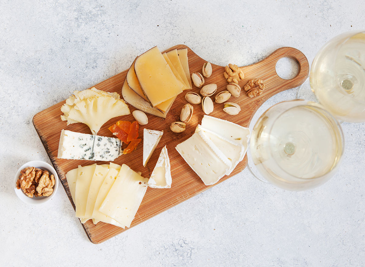 Consuming Habits to Keep away from if You Do not Need Stomach Fats, Say
