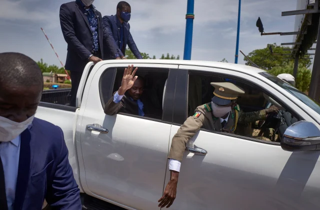African Union suspends Mali, threatens sanctions