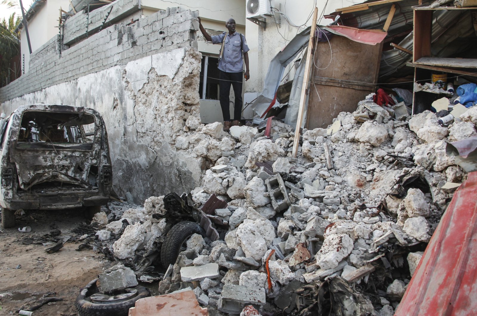 Al-Shabab terrorists kill 12 at military base in