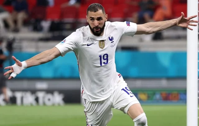 Benzema makes twice in the same second against Portugal