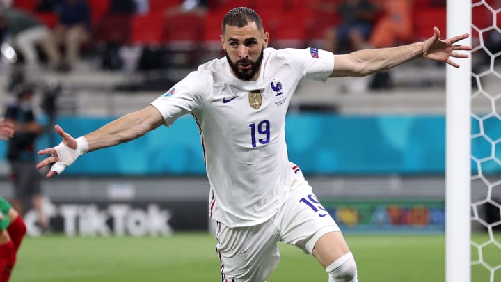 Benzema makes twice in the same second against Portugal