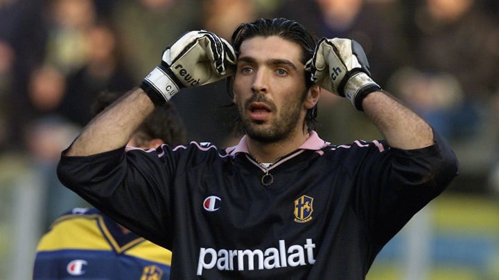 Buffon signs again for Parma