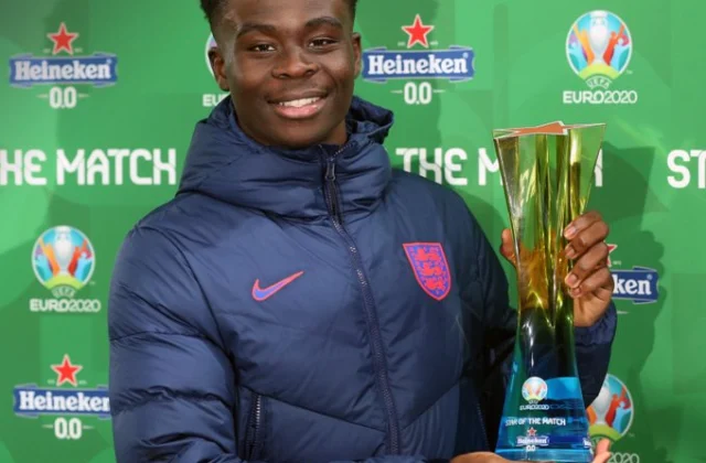 Bukayo Saka Oo Barbarreeyey Rikoodh Ay Haysteen Michael Owen Iyo