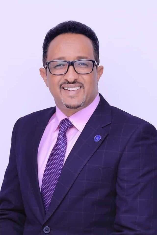 Cabdikariin Axmed Mooge oo loo doortay duqa Hargeysa – Caasi…