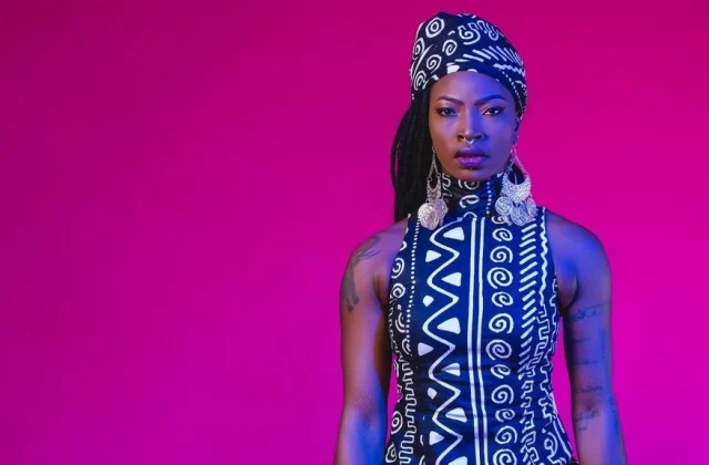“Color”, the feminist message from Dobet Gnahoré –