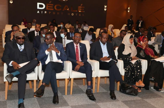 DF oo shaacisay liiska magacyada xubnaha cabashada laga keen…