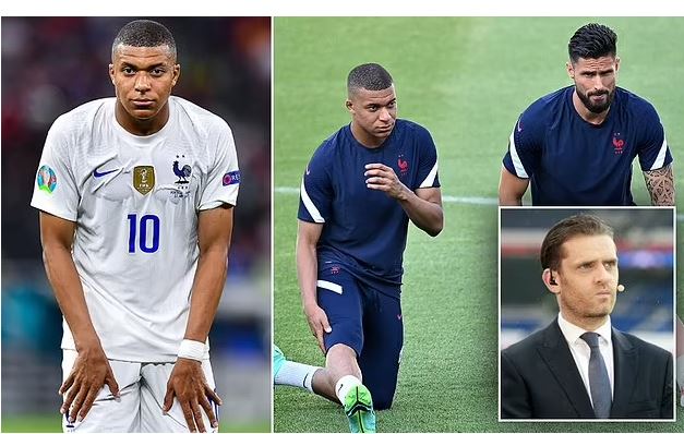 Didier Deschamps Oo Khaati Ka Taagan Isla-weynida Kylian Mbappe