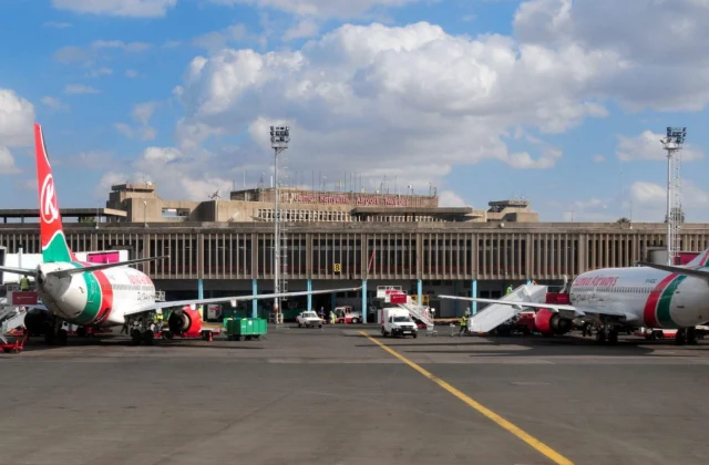Duulimaadyada u dhaxeeya Somalia iyo Kenya oo hal arrin ku x…