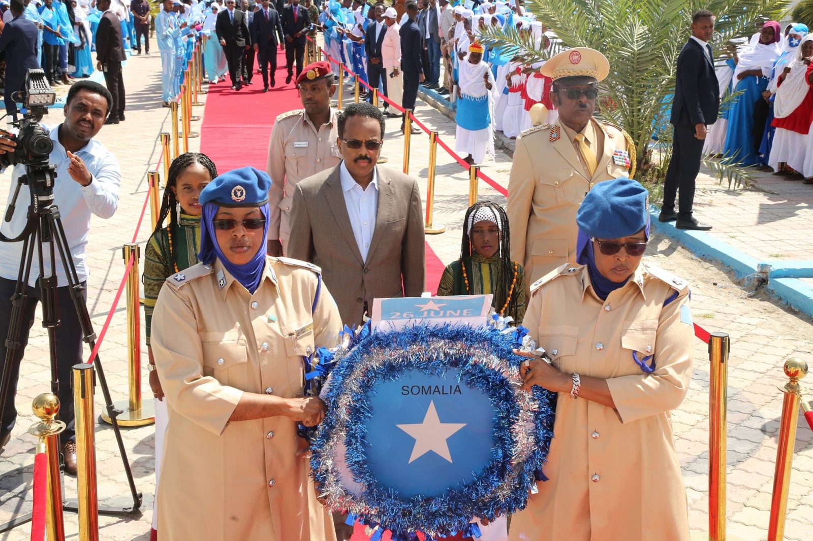 Farmaajo oo farriin u diray shacabka Soomaaliyeed Sawirro