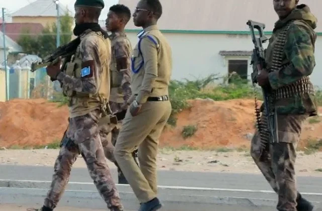 Farxaan Qaroole oo tallaabo qaaday kadib muuqaal sir ah oo l…