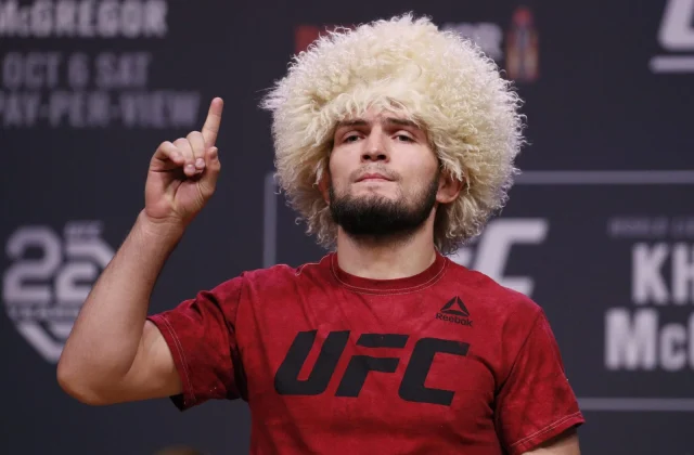 Feedhyahanka Muslimka Ah Ee Khabib Oo Sheegay Inuu Xiddig Kubadda