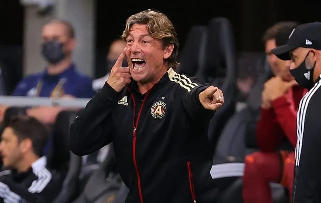 Gabriel Heinze has been dismissed after picking up his third yellow card in the game