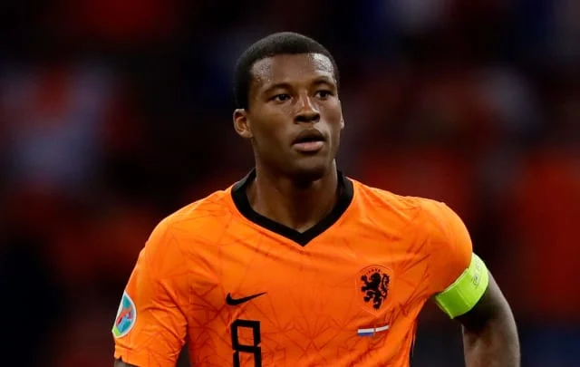 Georginio Wijnaldum threatens the Netherlands to resign if they are abused
