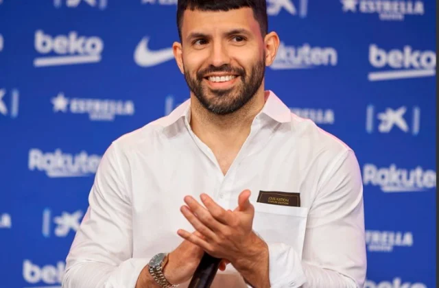 Hadiyadihii Qaaliga Ahaa E Uu Sergio Aguero U Iibiyay Shaqaalaha Man
