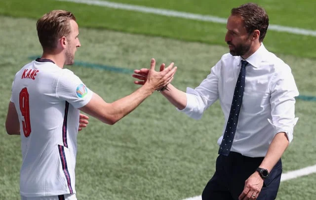Harry Kane starts for England against the Czech Republic