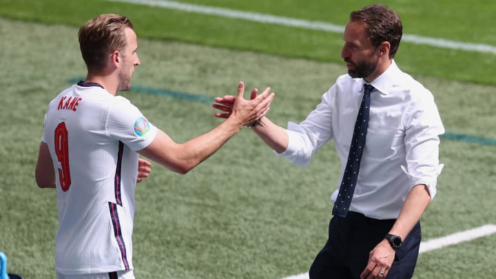 Harry Kane starts for England against the Czech Republic
