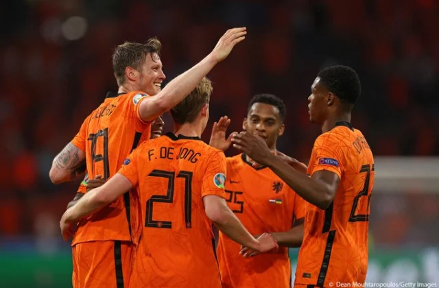 Holland Oo Guul Dhibaato Badan Ay U Martay Ka Gaarey Ukraine Oo Si