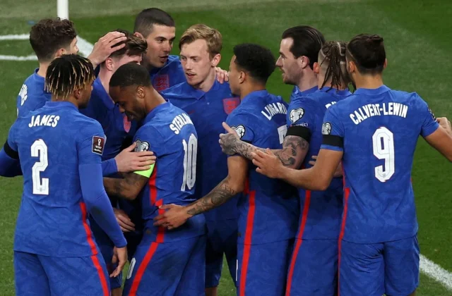 Qish Laga Helay Shaxda Xulka England Ee Kulanka Berri, Saddex Xiddig