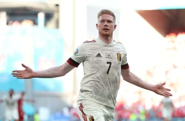 Kevin De Bruyne avoids headlines in training due to facial injury