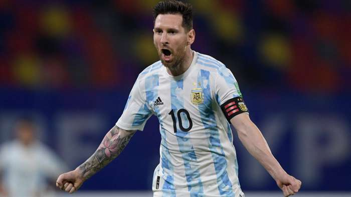 Lionel Messi Oo Iska Diiday In Argentina Isaga Ka Sugayso Koobab Uu U