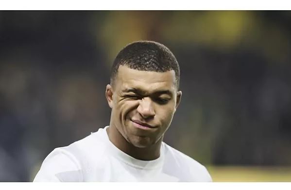 “Mbappe Wuxuu Joogayaa PSG, Waligayo Ma Iibin Doono, Bilaashna Kuma