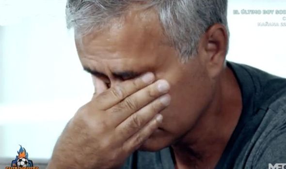 Miyaad Aragtay Jose Mourinho Oo Ooyaya? – Akhriso Dareenka Qiirada Leh