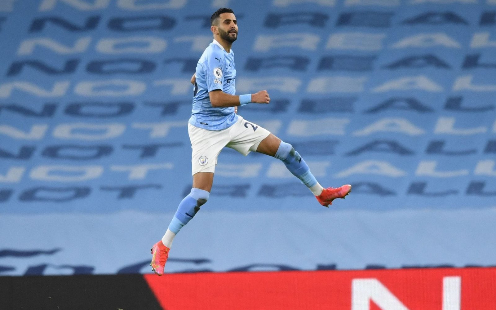 Miyuu Riyad Mahrez Ku Biirayaa Arsenal? Mahrez Qudhiisa Oo Su’aashii