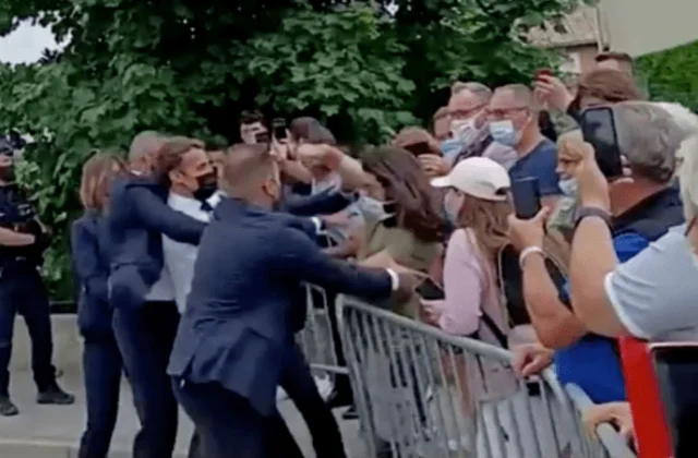 Muxuu Emmanuel Macron ka yiri dharbaaxadii lagu dhuftay? – C…